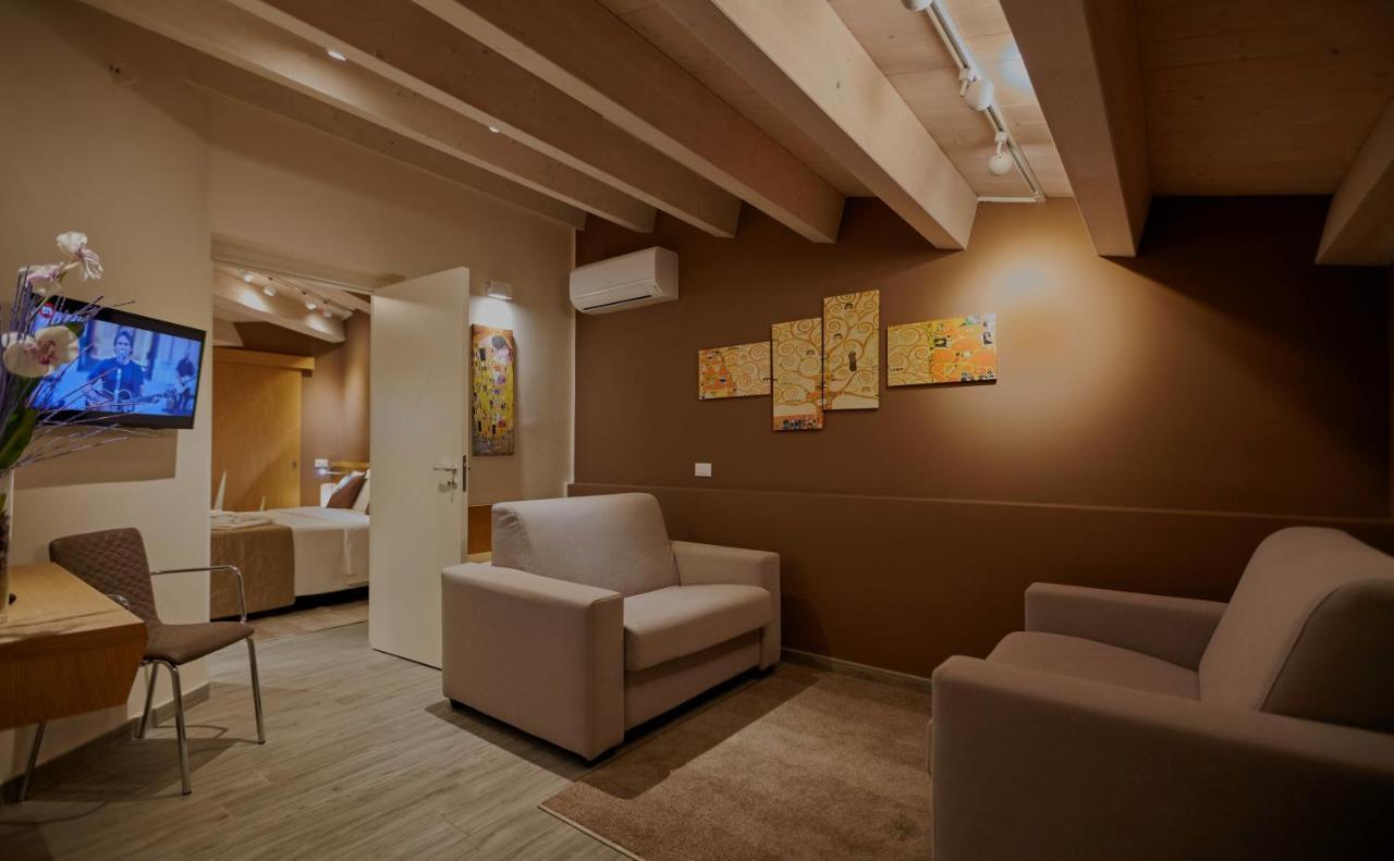 Hospitality Hotel Palermo Ngoại thất bức ảnh