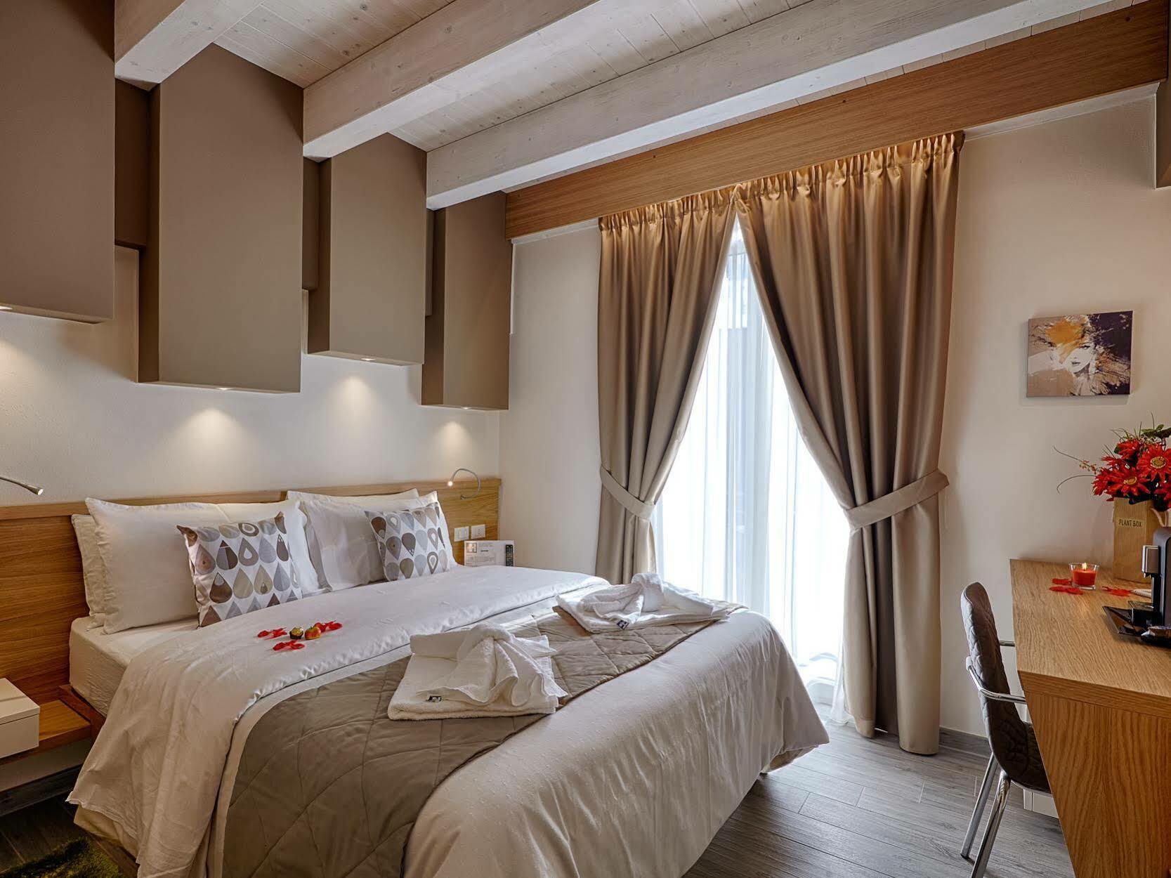 Hospitality Hotel Palermo Ngoại thất bức ảnh